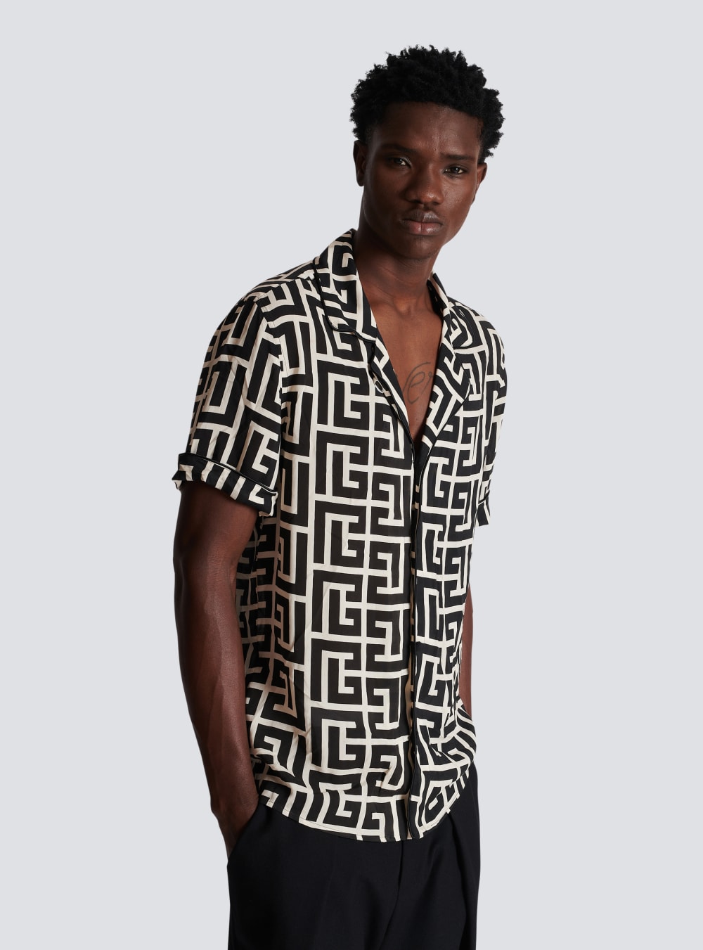 Men's Balmain Maxi With Monogram Print Shirts Black | USA wWLF9t8z