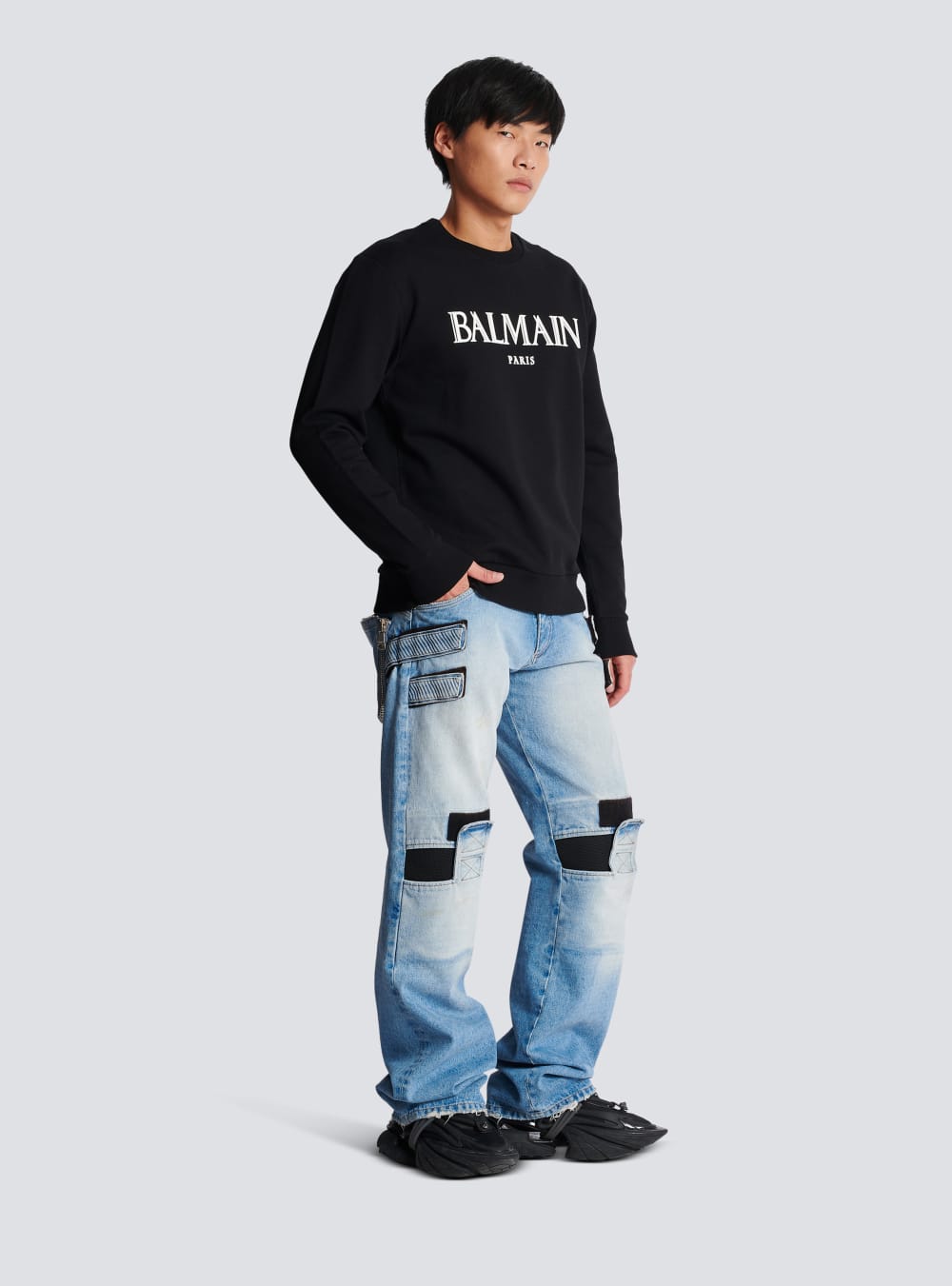 Men's Balmain Sweatshirt With Rubber Roman Logo Sweatshirts Black | USA p4SEPV2Z