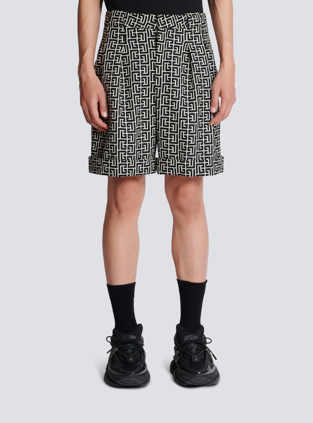 Men's Balmain Wool Bermuda With Monogram Shorts Black | USA zANuscqQ