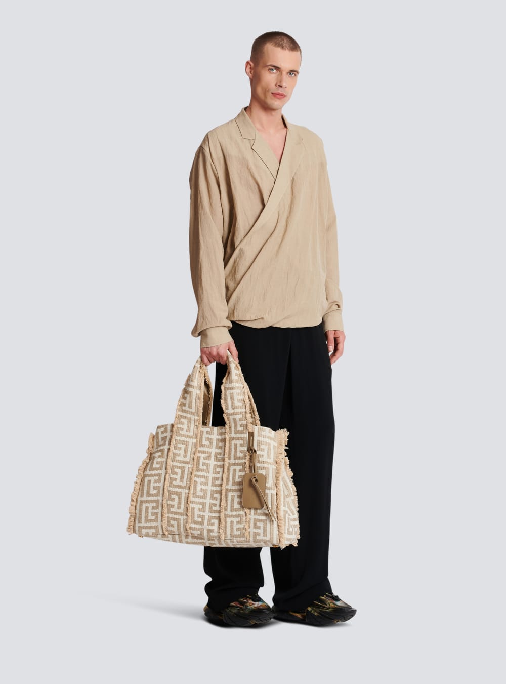 Men's Balmain Xxl Monogrammed Raffia Tote Bags Beige | USA PGCkFFGI