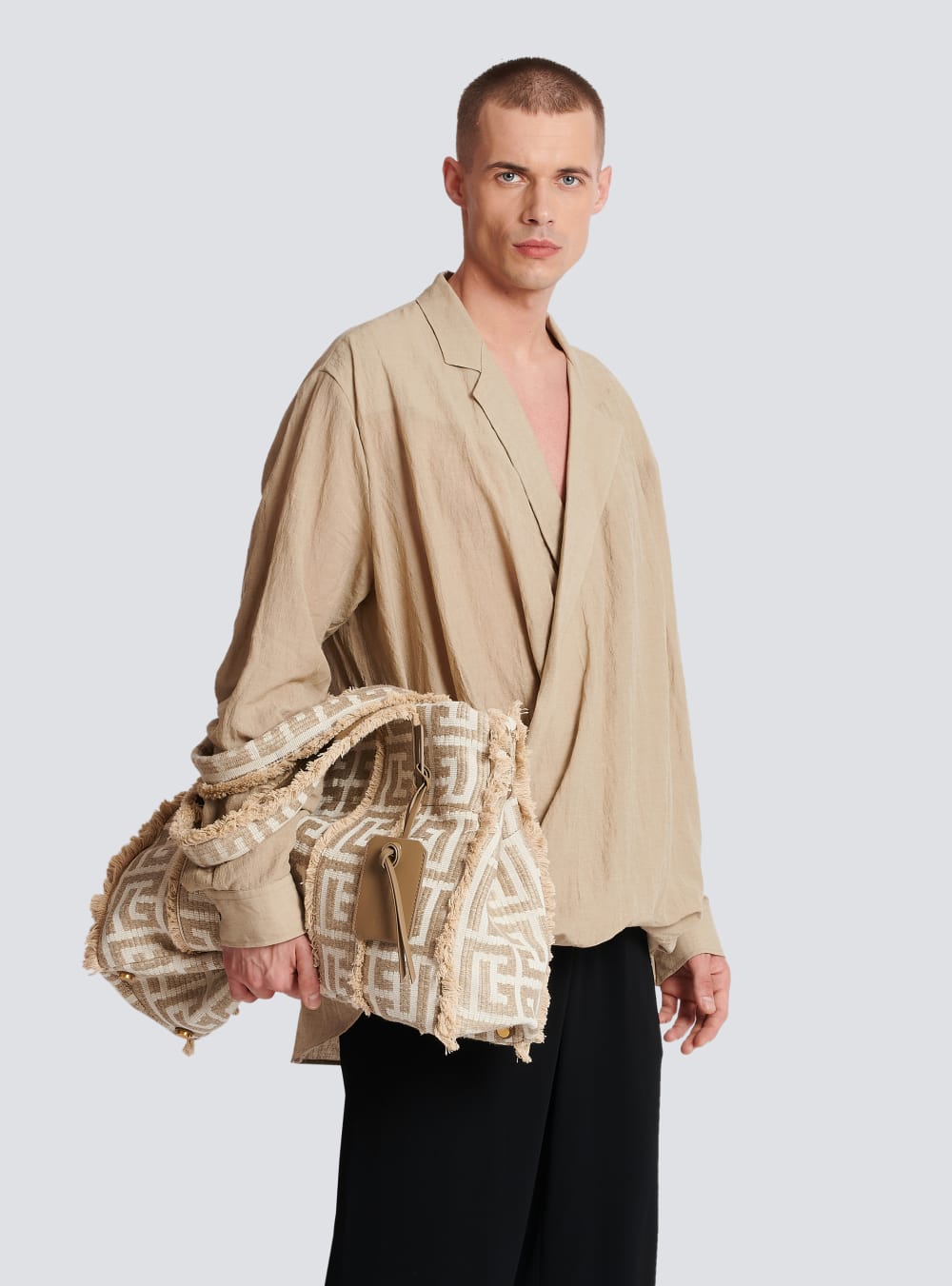 Men's Balmain Xxl Monogrammed Raffia Tote Bags Beige | USA PGCkFFGI