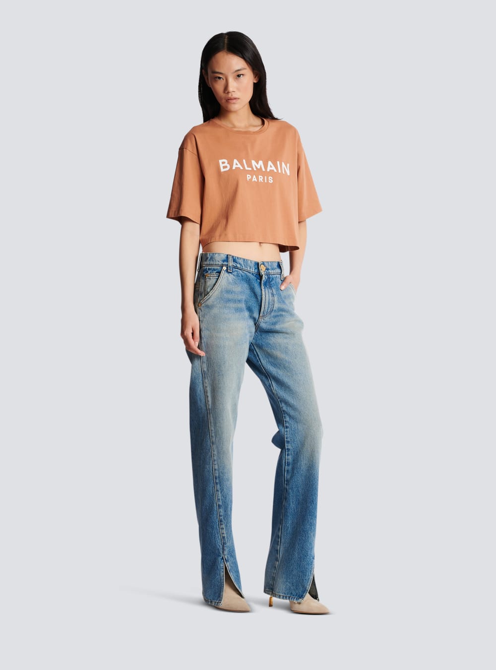 Women's Balmain Cropped Printed Logo T Shirts Brown | USA FgqsVZqc