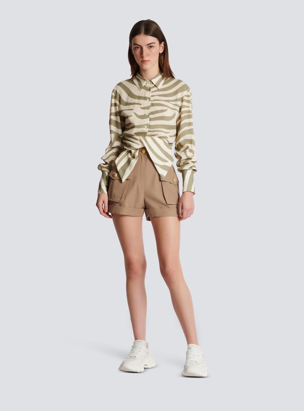 Women's Balmain Grain Of Powder Cargo Shorts Beige | USA BtIzDftW